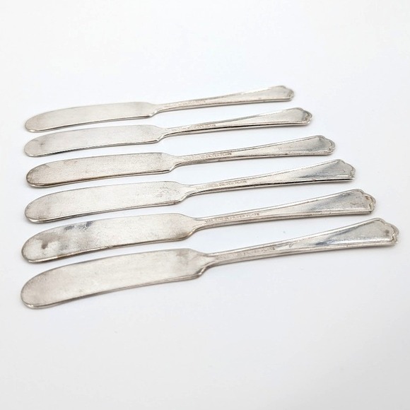 Valencia Silver Plate Butter Spreaders Set of 6 Vintage Scrolled Pattern 5.25in - Picture 3 of 5